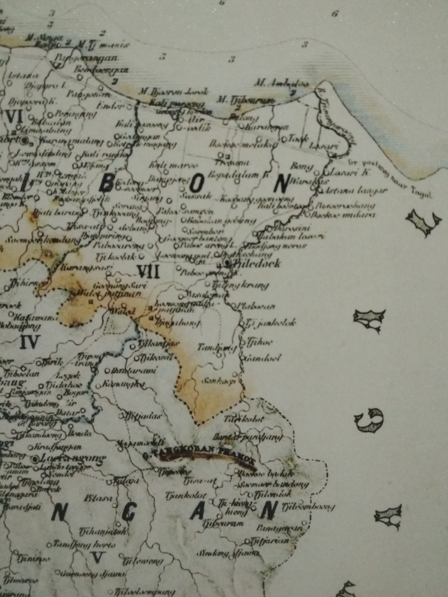 Kaart van De Residentie Cheribon in de jaren 1833-36 door W.F. Versteeg
