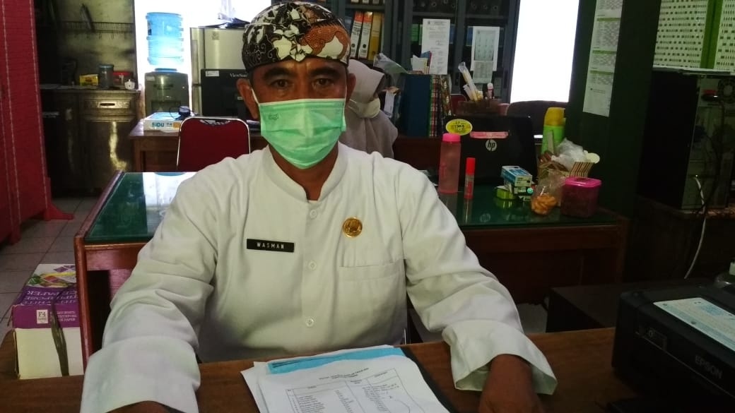 Plt Kepala Dinas Pertanian Kabupaten Cirebon, Wasman di kantor Dinas Pertanian setempat, Kamis (18/3/2021) pagi.
